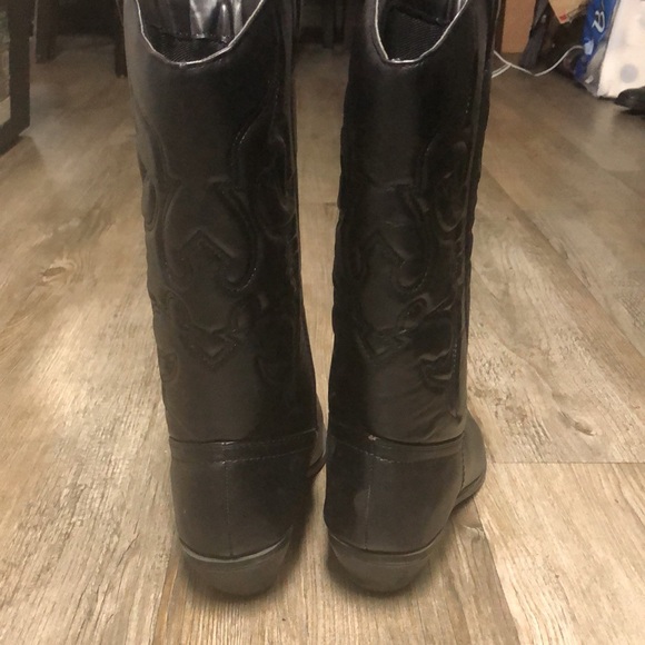 Soda Chic Black Heeled Boots - Picture 6 of 12